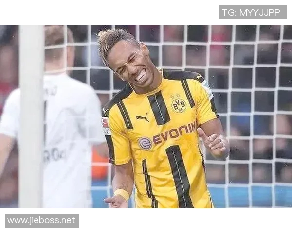 足球明星之巅：揭秘全球最顶尖球员的传奇故事与成就